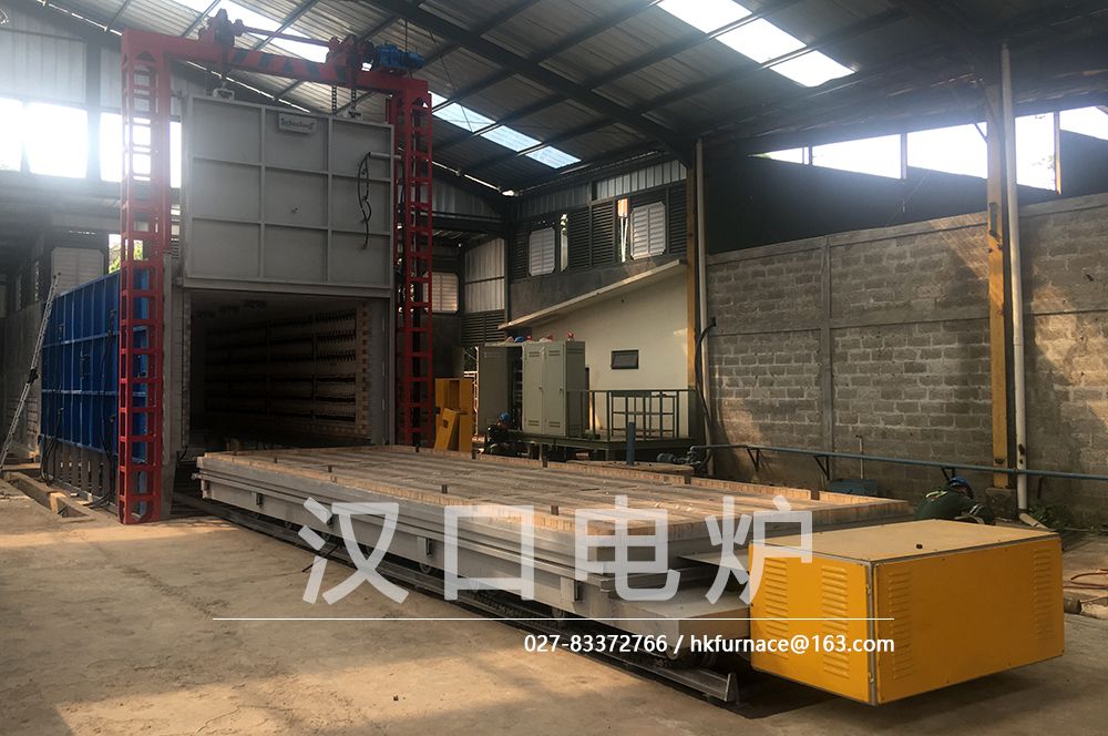 台车式退火炉现场 台车式退火炉现场